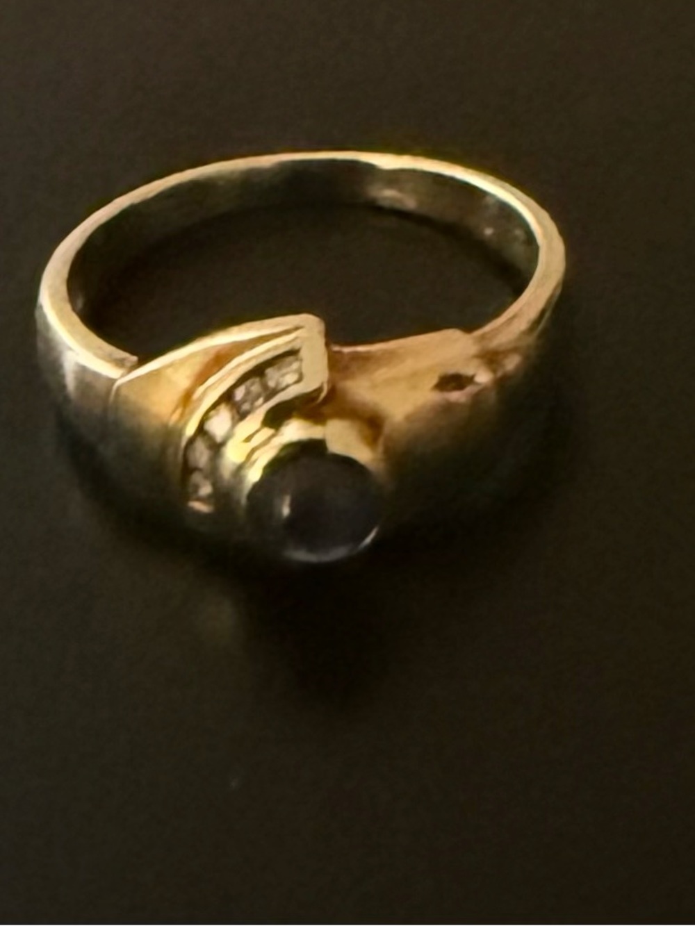 14K gold, sapphire, and natural diamond ring